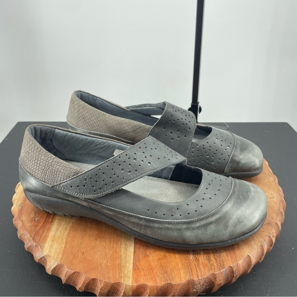 Naot Aroha gray Leather Mary Jane Comfort Flats Sz 11 - Picture 1 of 6